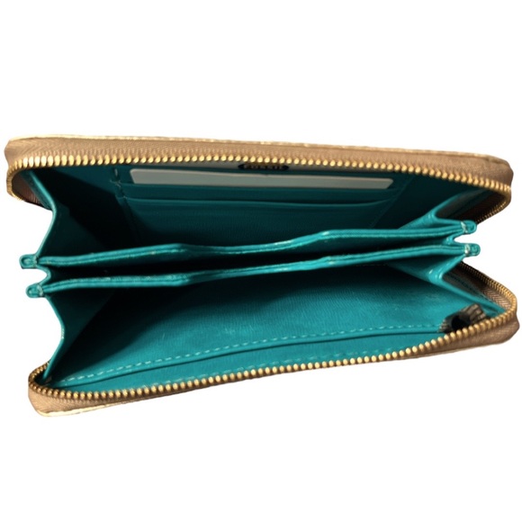 Fossil Metallic Pebble Leather Zip Around Wallet Wristlet Gold - Picture 3 of 7